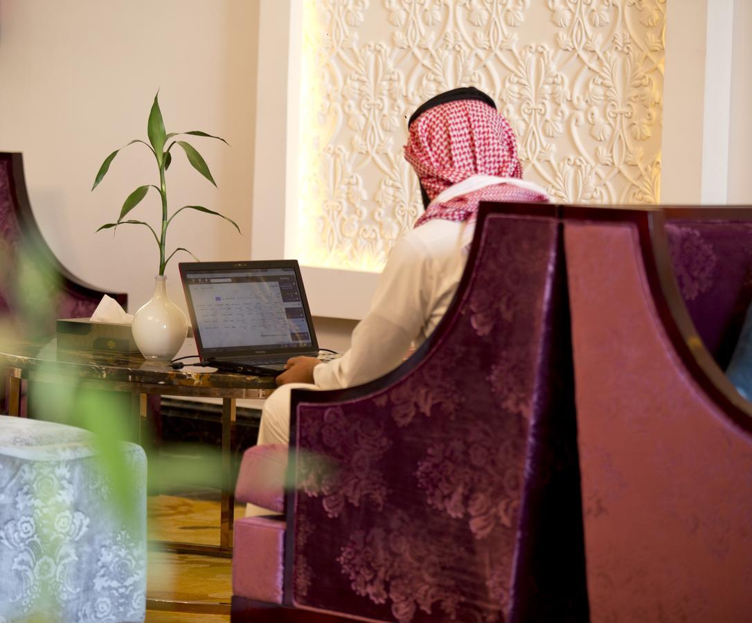 فندق هوليداي الخليج الرياض المظهر الخارجي الصورة